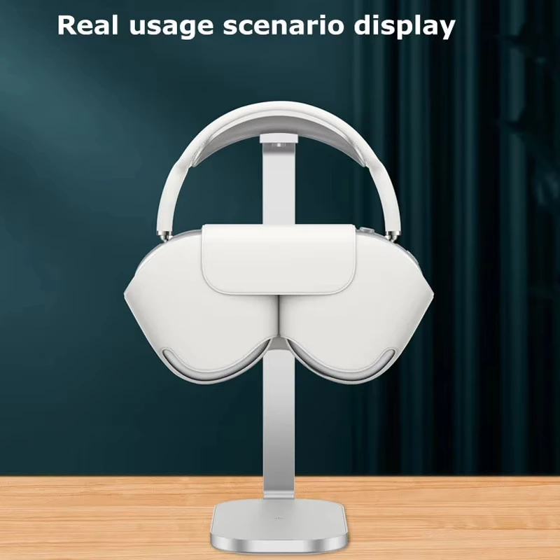 Gaming Accessories Setup - 15W Wireless Charger for AirPods Max/Pro