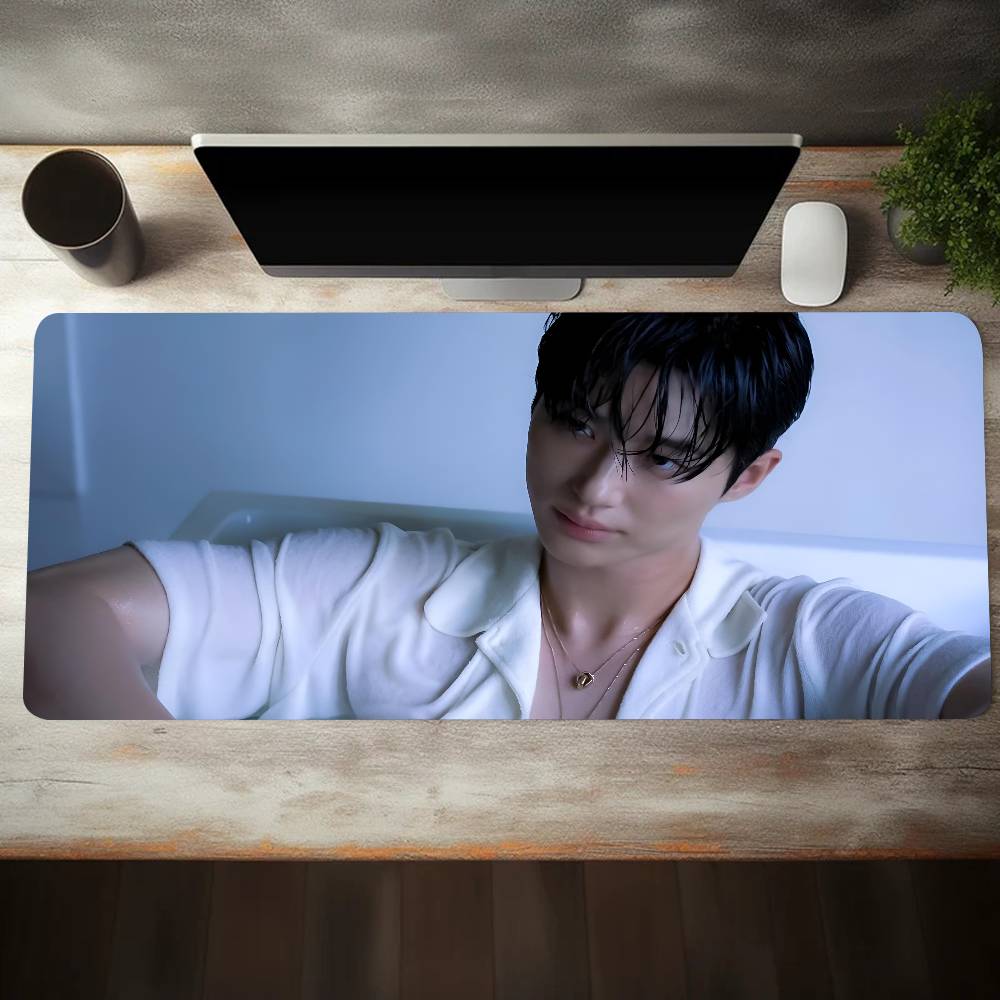 Korean Actor Byeon Woo-Seok Mo - Gaming Accessories Korea recensione e prezzo
